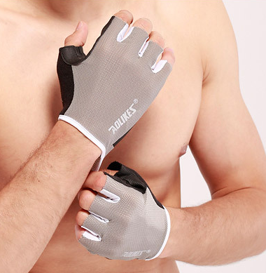 Fitness Gloves for Men and Women with Breathable Support